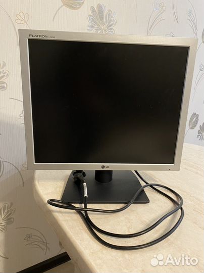 Монитор LG flatron l1919s