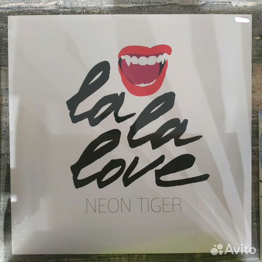 Neon Tiger –La La Love (2014)