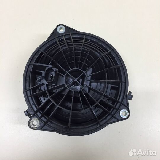 Ручка двери багажника наружная Volkswagen Polo HB