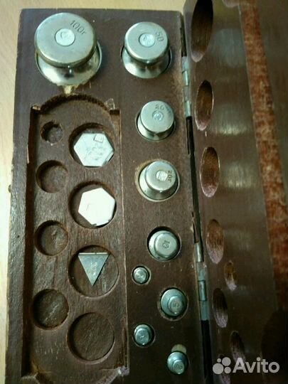 Набор разновесов в коробочке