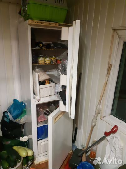 Холодильник двухкамерный бу