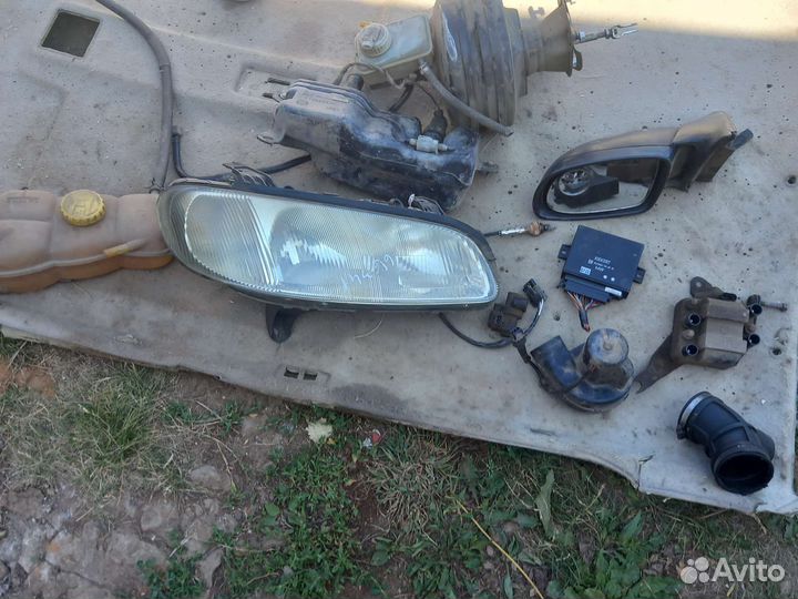 Фара, вакуумник, датчик холостого хода