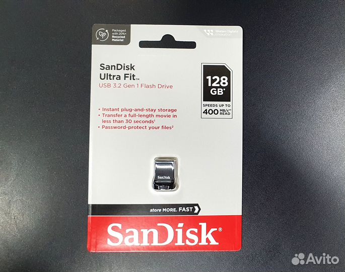 Флеш накопитель SanDisk Ultra Fit USB 3.2 32GB