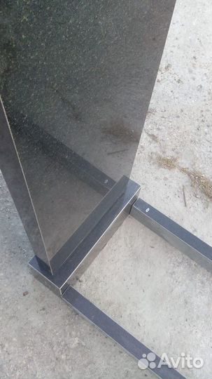 Памятник (Украина)