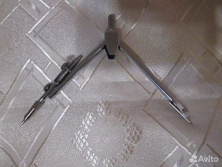 Чертёжный инструмент в футляре СССР