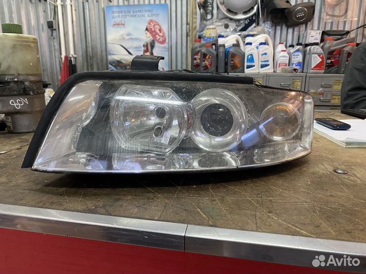 Фара левая Audi A4(8E) 01-05 галоген с дефектом