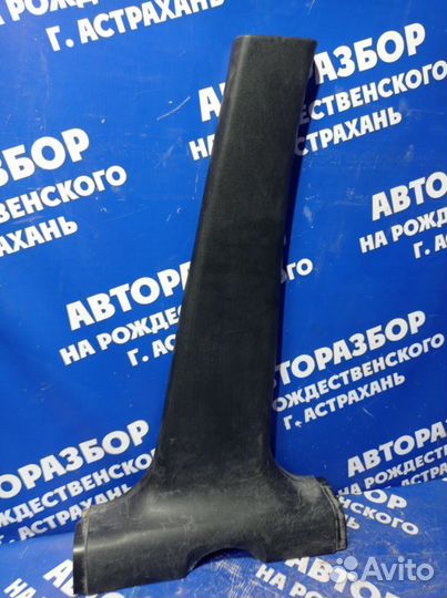 Обшивка средней стойки Chevrolet Niva внедорожник