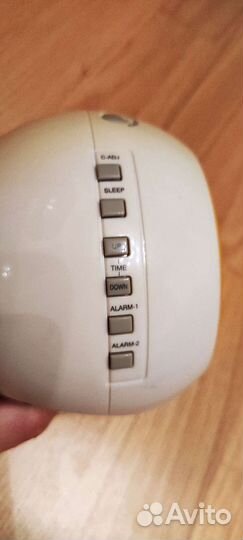 Радиочасы Hyundai H-1519