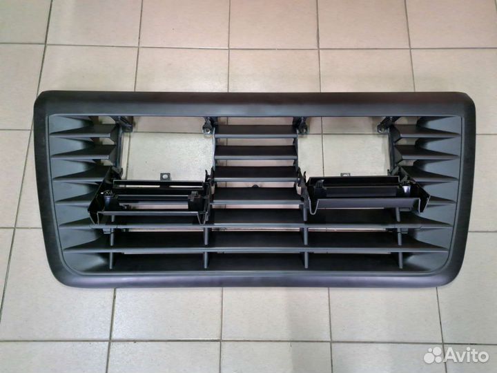Решетка радиатора нижняя DAF 95 XF 95 XF