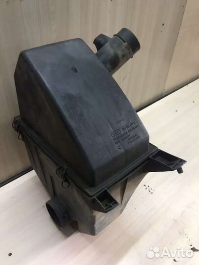 Корпус воздушного фильтра audi 100 c4