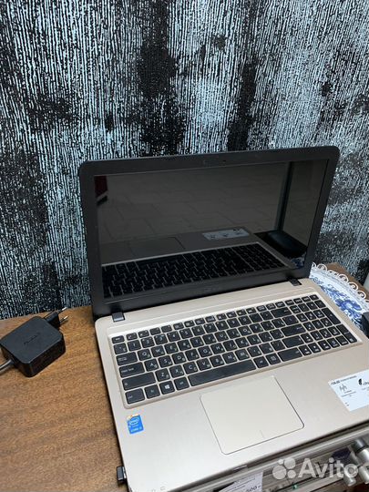 Ноутбук asus X540L