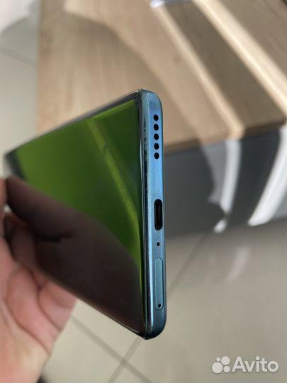 Телефон Honor 50