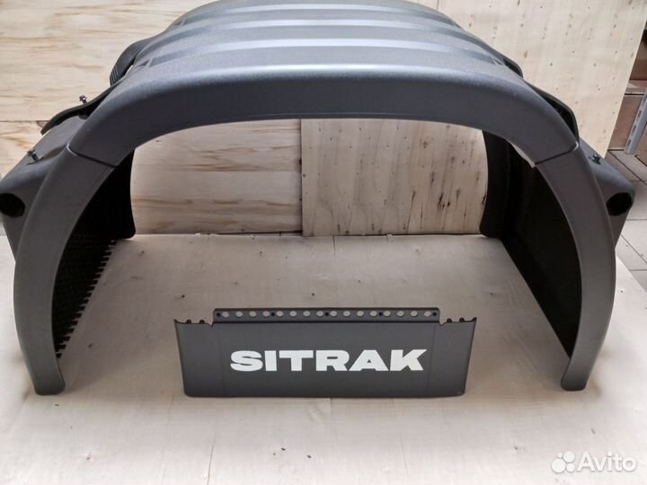 Заднее крыло Sitrak