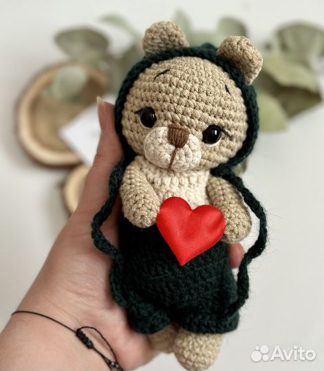 Вязаный заяц