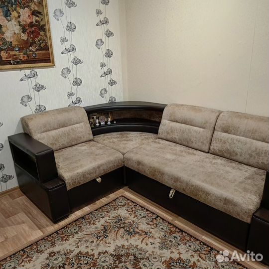 Кожаный угловой диван бу