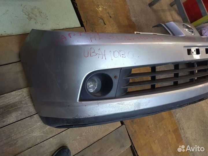 Передний бампер на Ниссан тиида