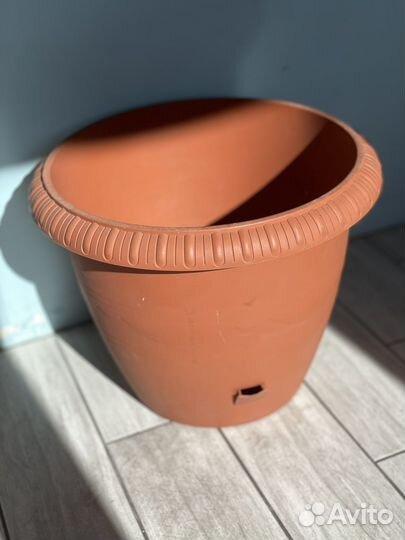 Цветочные горшки пластик