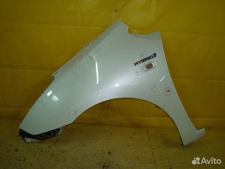 Крыло переднее Toyota Prius NHW20 (Левое)