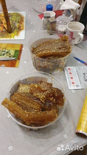 Мед в сотах