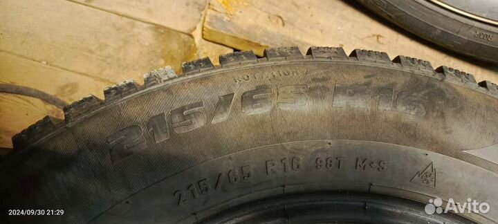 Pirelli Formula Ice 215/65 R16