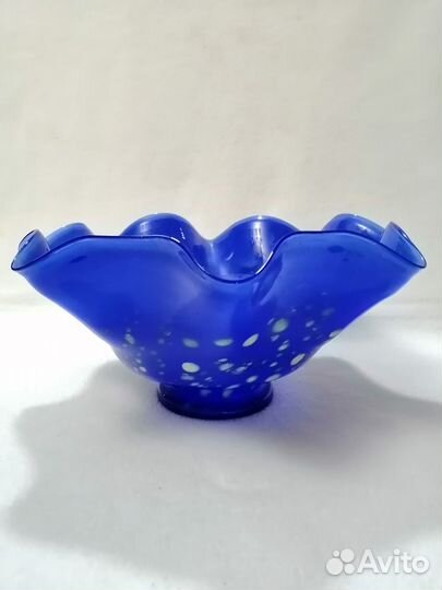 Ваза фруктовница синее стекло. Красный май