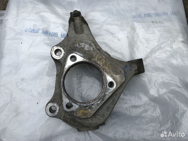 Кулак поворотный передний левый Cadillac SRX II