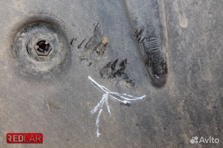 Пыльник бампера зад лев Toyota Camry XV70 (17)