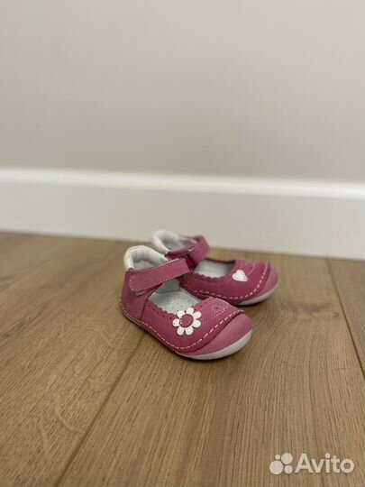 Новые кожаные сандали