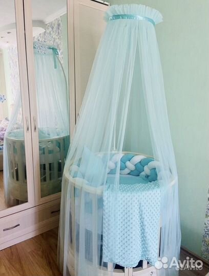 Детская кровать с маятником круглая