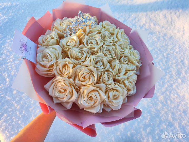 Букет из атласных роз