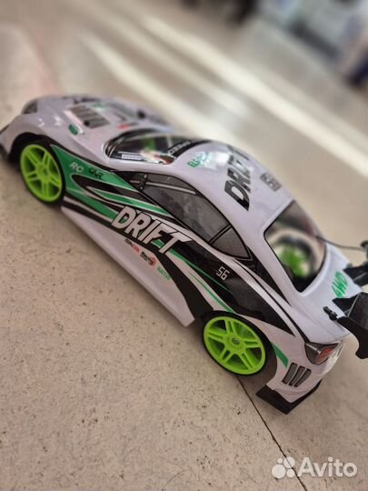 Машина для дрифта. На радиоуправлении