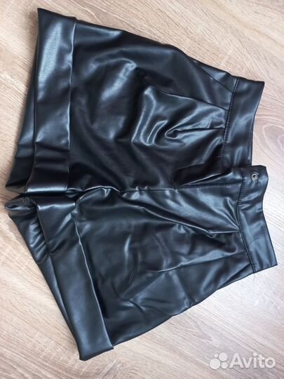 Шорты женские кожаные