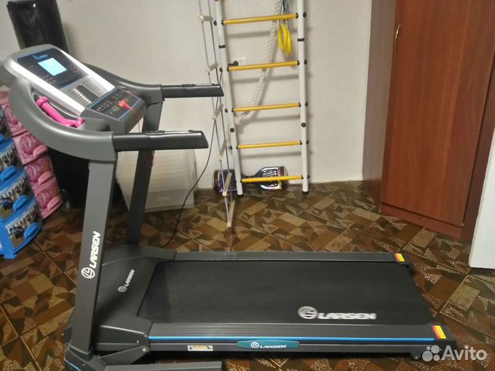 Беговая дорожка Larsen 1500A