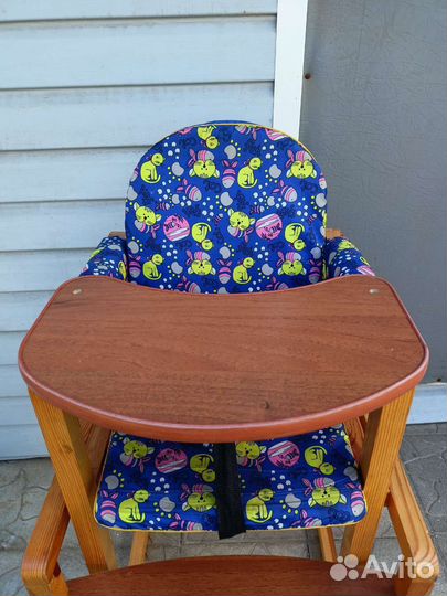 Детский стульчик для кормления