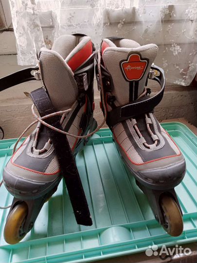 Роликовые коньки