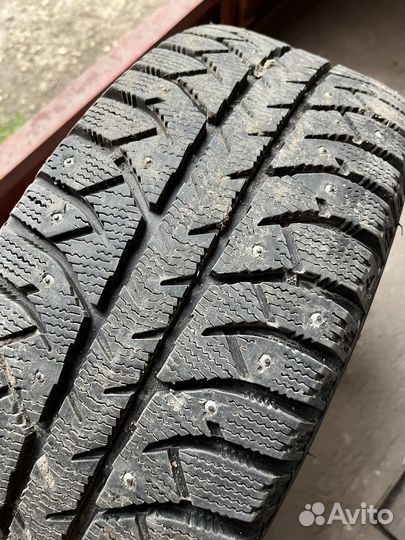 Bridgestone Ice Cruiser 7000S 205/55 R16