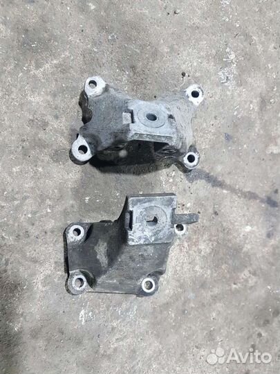 Кронштейн двигателя ауди а6 с6