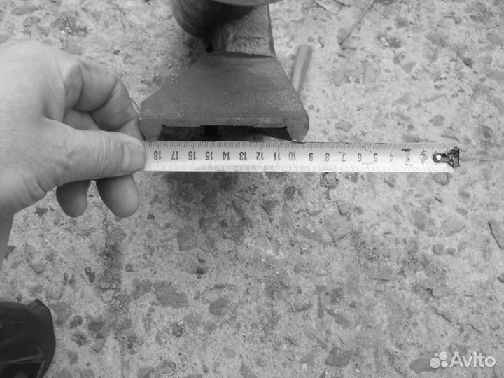 Ретро задняя бабка от старинного ст