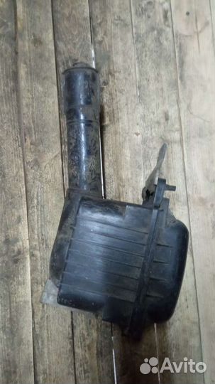 Корпус воздушного фильтра Шевроле Нива