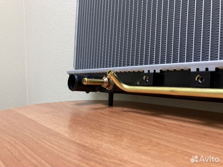 Радиатор охлаждения Митсубиси Грандис 4G69 03