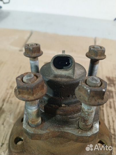 Ступица задняя Opel Vectra