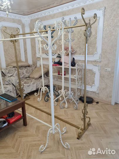 Вешалка напольная