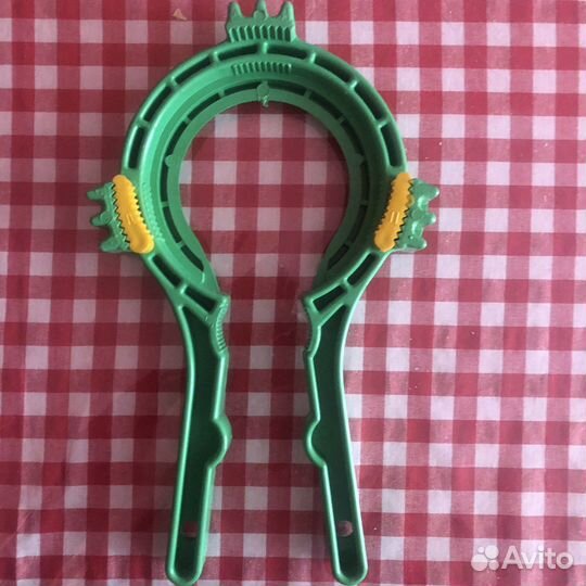 Открывалка для завинчивающихся крышек