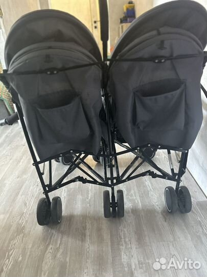 Коляска для двойни погодок