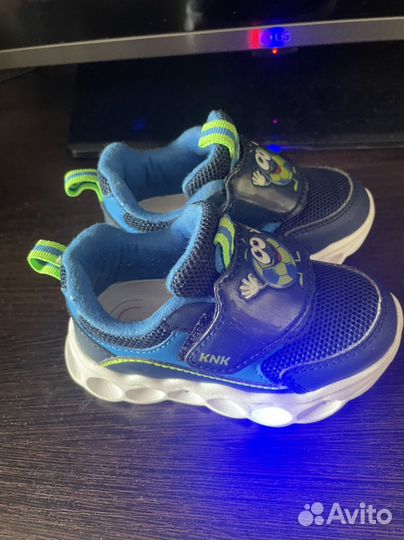 Кроссовки ботинки для мальчика с подсветкой