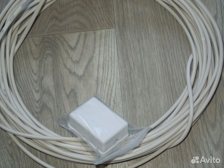 Телефонный кабель 11м+розетка