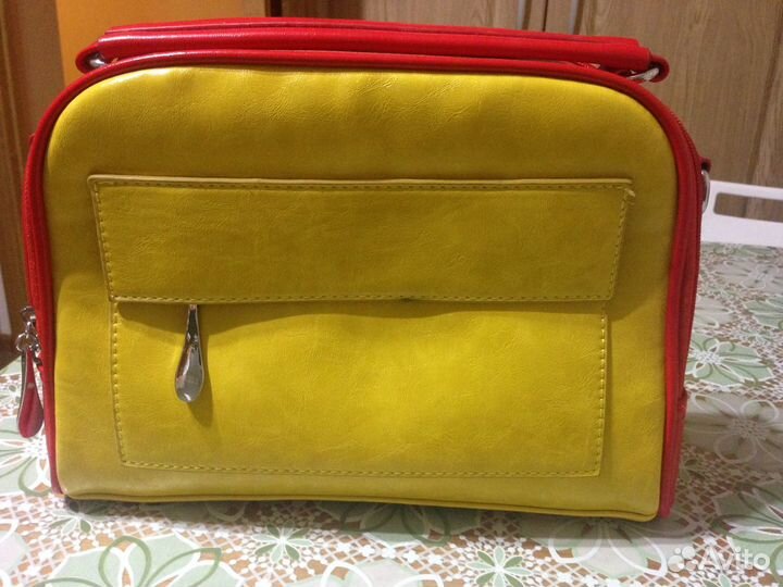 Яркая сумочка