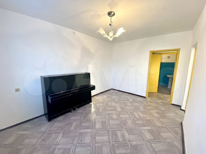 2-к. квартира, 42 м², 2/2 эт.