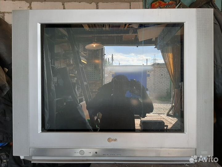 Продам телевизор