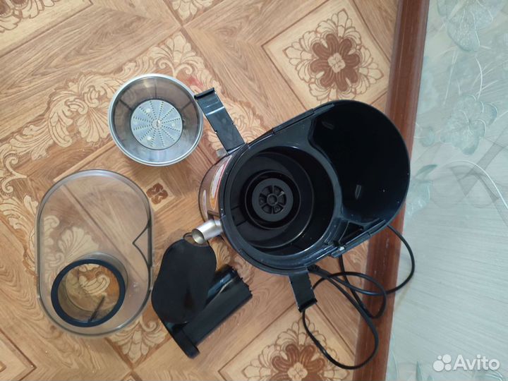 Соковыжималка polarispea0620a